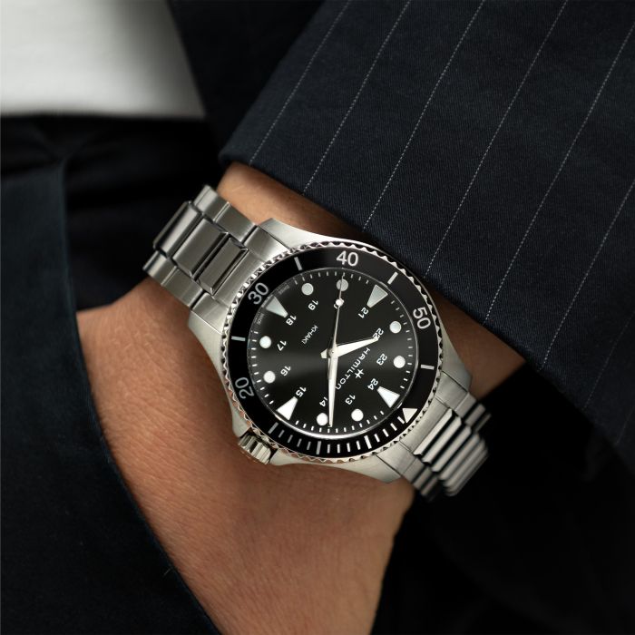 Khaki Navy Scuba Quartz - H82201131