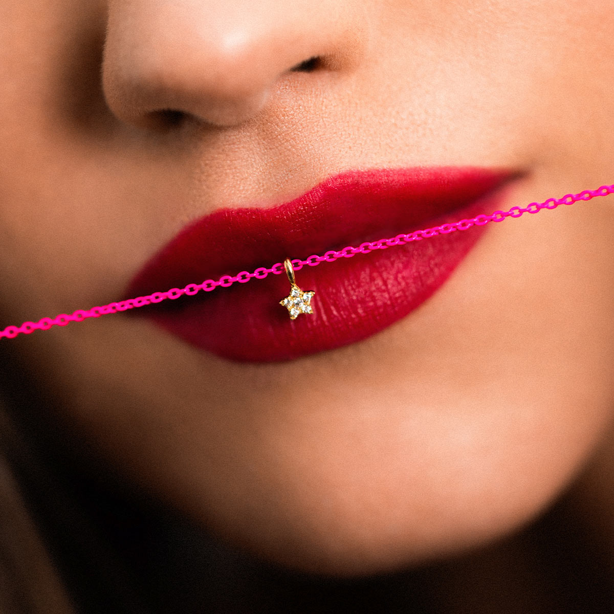 Girocollo Stella Fucsia Fluo E Diamanti Lab Grown - Oro 18kt
