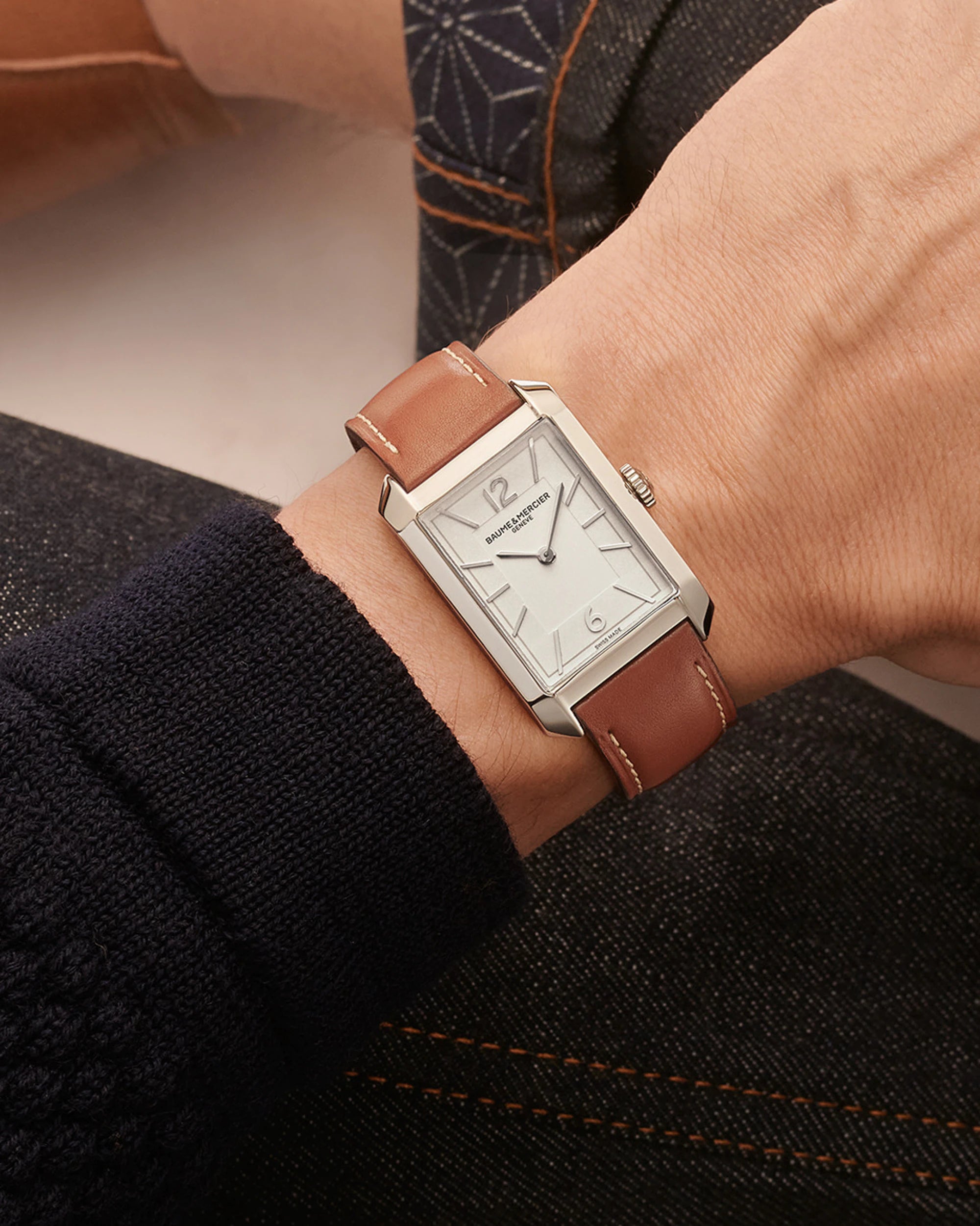 Hampton 10670 - Orologio al quarzo - 43 x 27.5mm