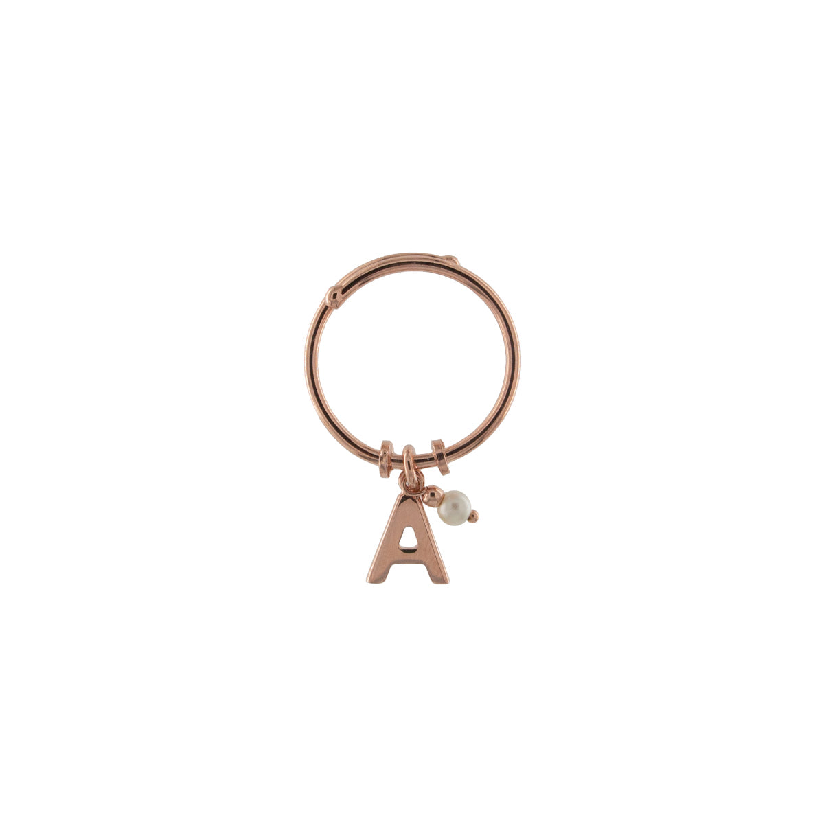 Anello rigido lettera e perlina