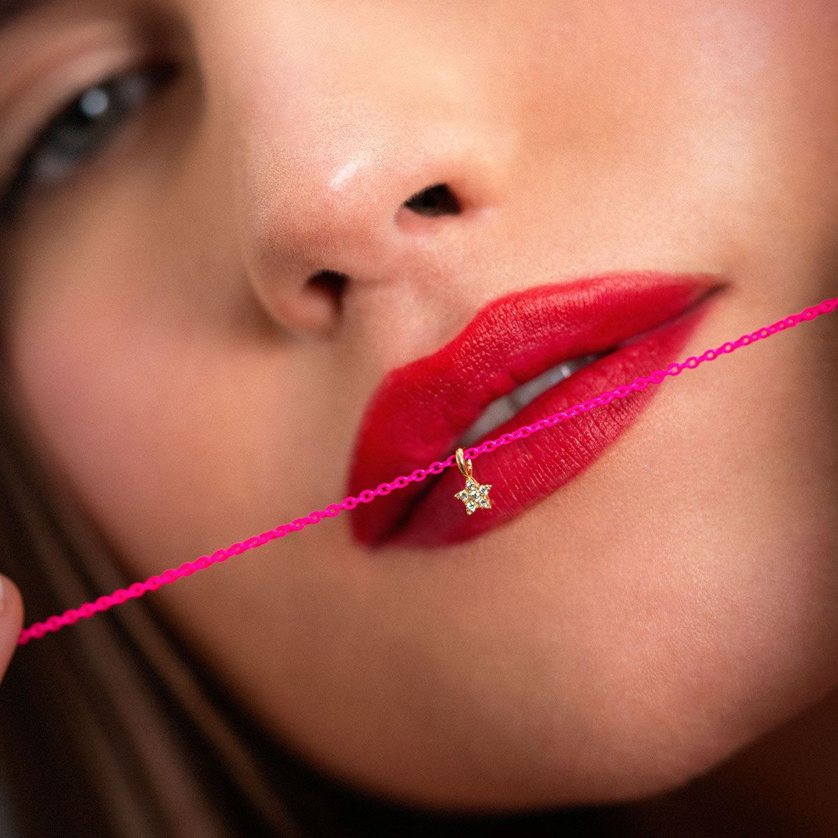 Girocollo Stella Fucsia Fluo E Diamanti Lab Grown - Oro 18kt
