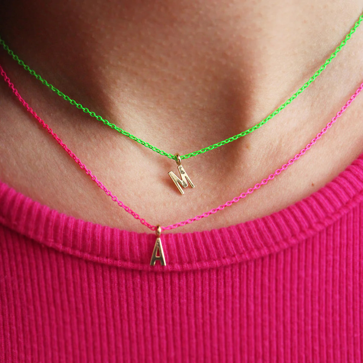 Girocollo Lettera Verde Fluo - Oro 18kt